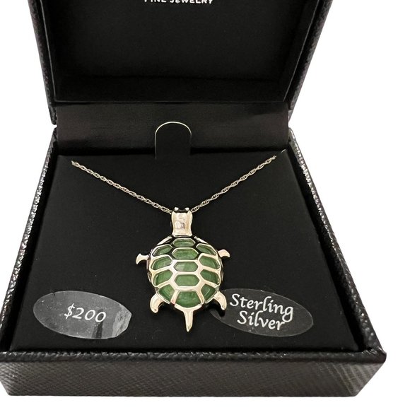 NIB Macys Sterling Silver Dyed Jade Turtle Pendant 18 inch Necklace - Picture 9 of 12